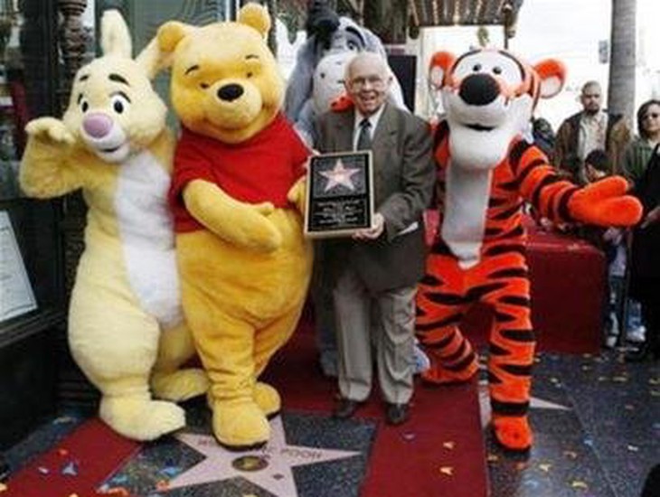 Chú gấu Pooh vừa tròn 100 tuổi vào đêm Giáng sinh - Ảnh 5.