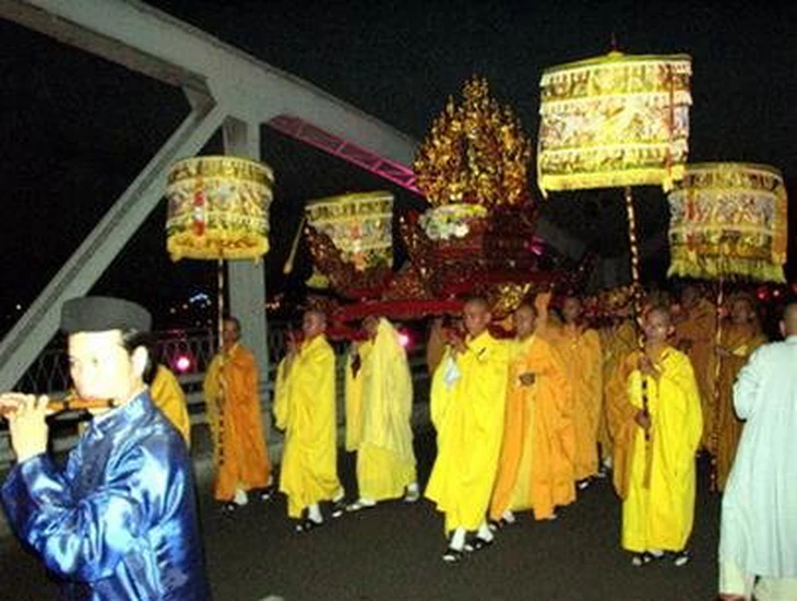 Khai mạc pháp hội cầu nguyện hòa bình thế giới tại chùa Vĩnh Nghiêm - Ảnh 4.