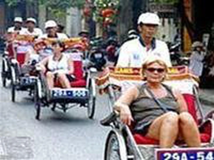 Hà Nội đề xuất thí điểm xích lô điện phục vụ khách du lịch  - Ảnh 2.