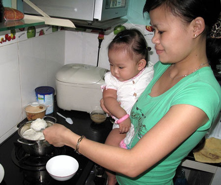 Nồi cháo ấm nghĩa tình của bộ đội làm ấm lòng bà con nghèo vùng biên giới  - Ảnh 5.