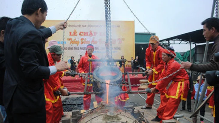 Cà Mau được tặng trống đồng và kiếm mạ vàng - Ảnh 3.
