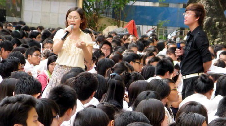 Khởi động chương trình tư vấn tâm lý 'Yêu lắm tuổi teen ơi!'