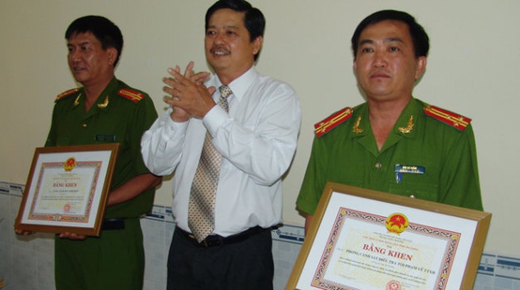 Cảnh sát 113 xử lý 23 thanh niên mang 42 dụng cụ giống súng chơi 'đánh trận giả' - Ảnh 3.