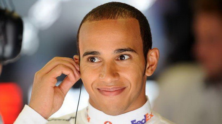 Lewis Hamilton đầu quân cho Mercedes