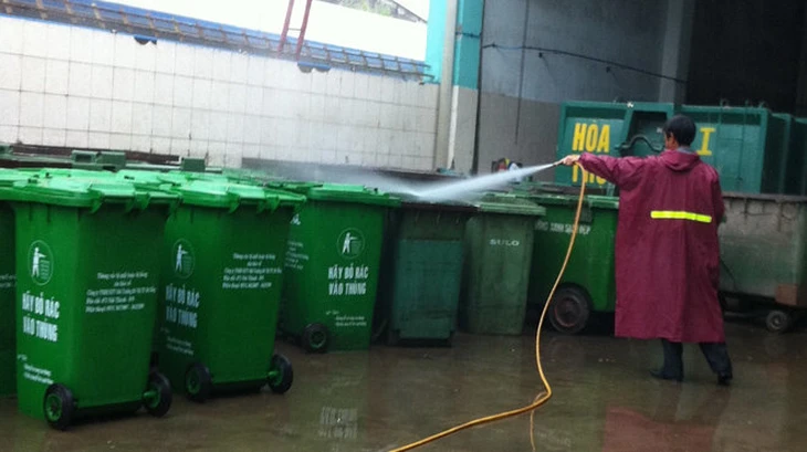 Cơ sở kinh doanh ở Cần Thơ bức xúc vì tiền phí đổ rác bất ngờ tăng gần 13 lần - Ảnh 3.