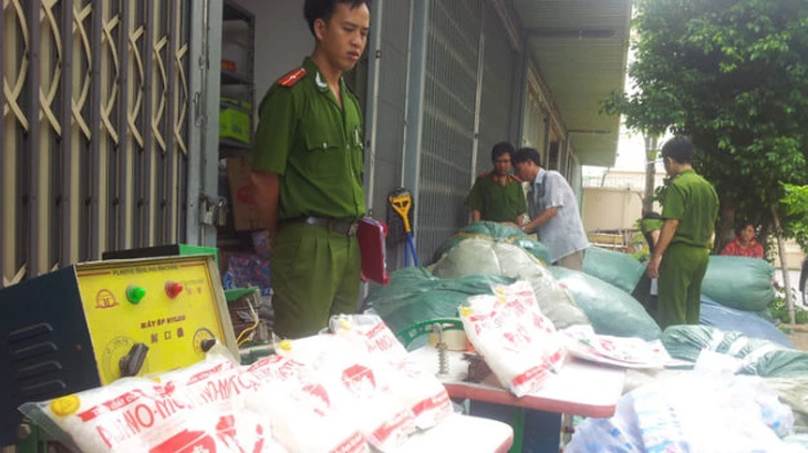 Bỉm, băng vệ sinh giả: Hiểm họa âm thầm đe dọa sức khỏe phụ nữ, trẻ em- Ảnh 2.