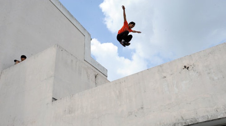 Parkour - môn chơi mạo hiểm của giới trẻ