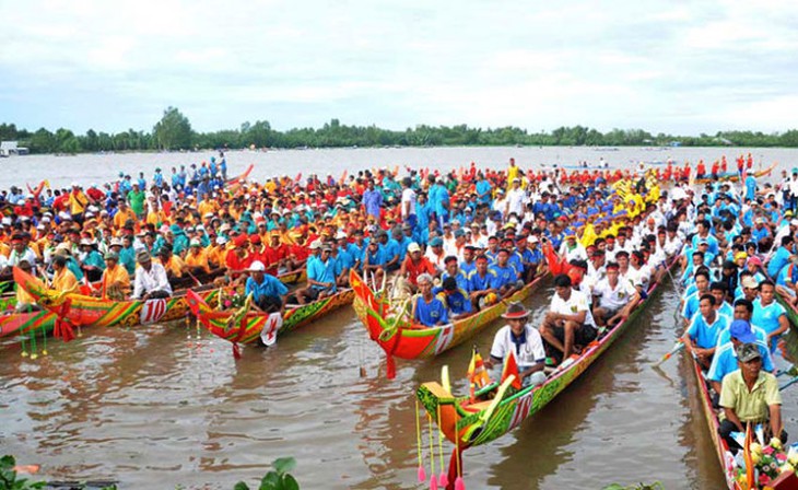 Trên 600.000 lượt người xem hội đua ghe Ngo