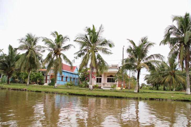 Từ ‘đồng chó ngáp’ đến ấp nhà lầu - Ảnh 4.