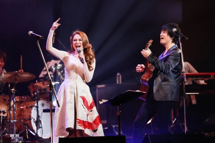 Nghe Thống đốc tỉnh Kanagaw, Nhật Bản hát tiếng Việt, 'ai mà ngờ ngọt ngào đến vậy' - Ảnh 2.