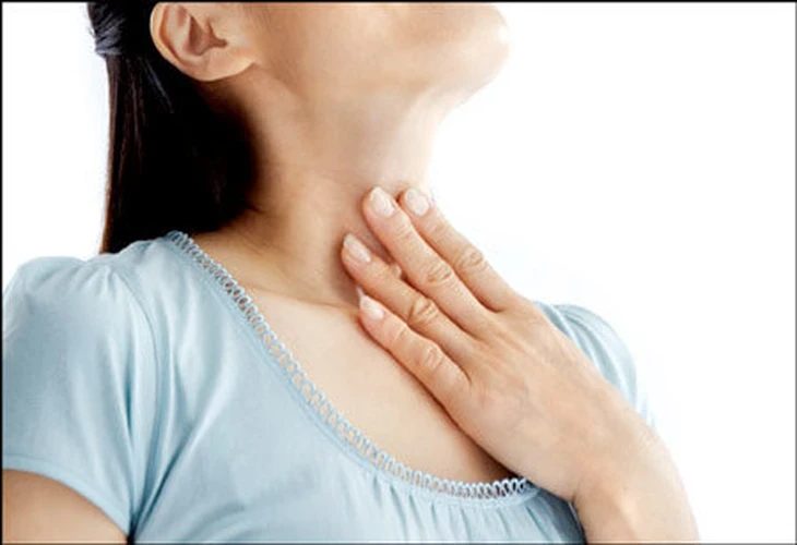 Nôn dữ dội sau khi uống rượu, người đàn ông vỡ thực quản - Ảnh 2.