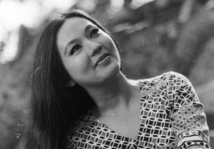 ​Sài Gòn tối leo lên giường, nằm nghe cải lương