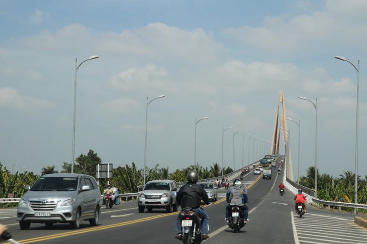 Nâng cấp quốc lộ 60, tăng thời gian thu phí cầu Rạch Miễu
