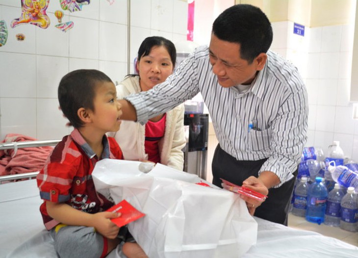 Bệnh nhi ung thư Huế đón tết cùng Xuân yêu thương