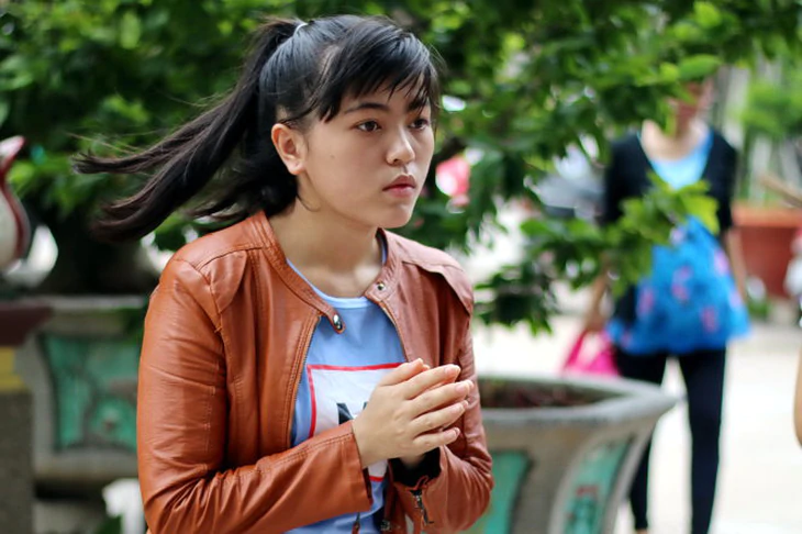 Cô gái mồ côi mà phóng viên Tuổi Trẻ năn nỉ bước vào giảng đường 10 năm trước, giờ thế nào? - Ảnh 9.