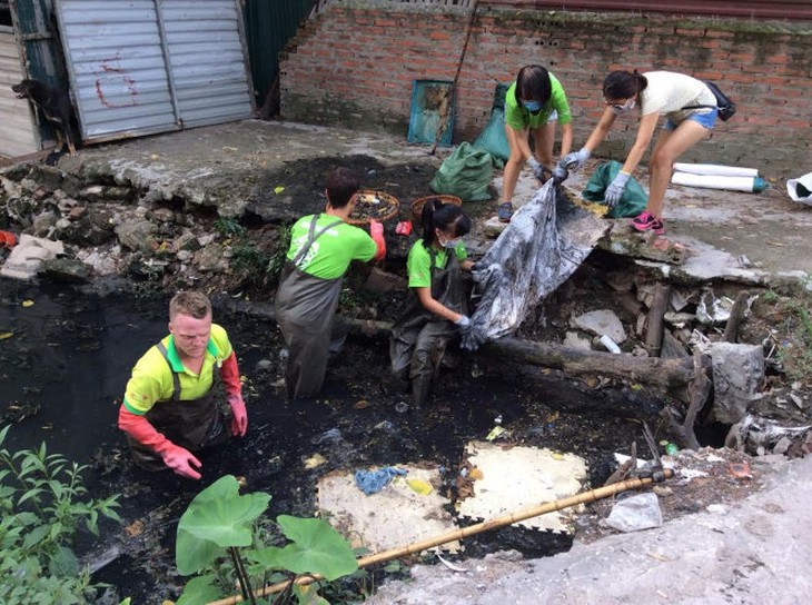 'Ông Tây móc cống' nhận Giải thưởng Bùi Xuân Phái 2016