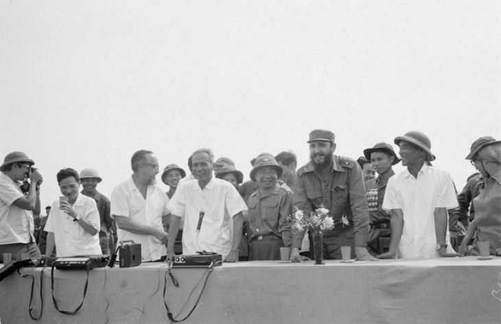 Nghĩa tình Cuba và những 'chiến sĩ áo trắng' không biên giới - Ảnh 2.