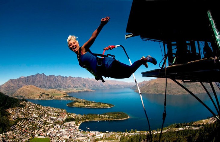 Tết đến sang New Zealand chơi trò nhảy bungee