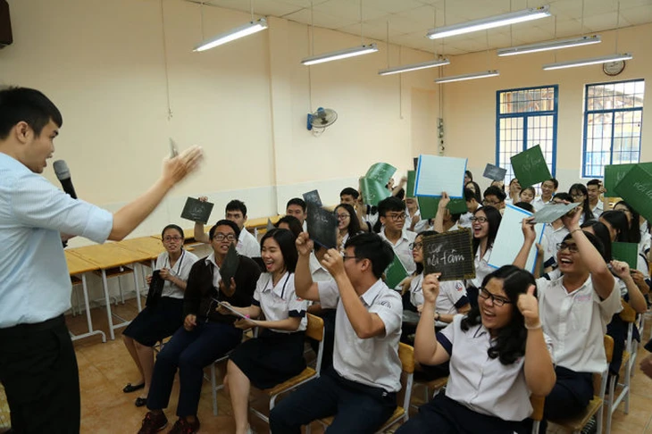 Phó thủ tướng: Bộ Giáo dục - Đào tạo nghiên cứu cắt giảm những môn học không còn phù hợp  - Ảnh 2.