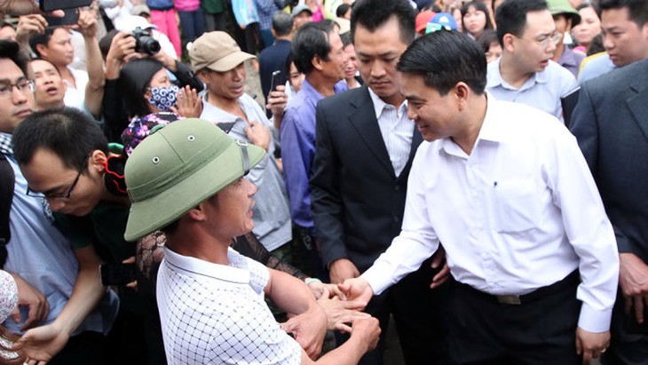 Đề nghị chế tài chủ tịch, phó chủ tịch tỉnh không dự tòa, Chánh án nói nghiên cứu chế tài nghiêm - Ảnh 2.