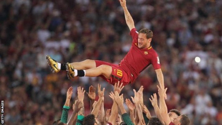 'Hoàng tử thành Rome' Totti dự định tái xuất ở tuổi 48 - Ảnh 3.