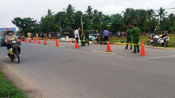 Tạm giữ tài xế lái ô tô tông chết người rồi trốn vào rẫy cà phê- Ảnh 3. Tạm giữ tài xế lái ô tô tông chết người rồi trốn vào rẫy cà phê- Ảnh 3.
