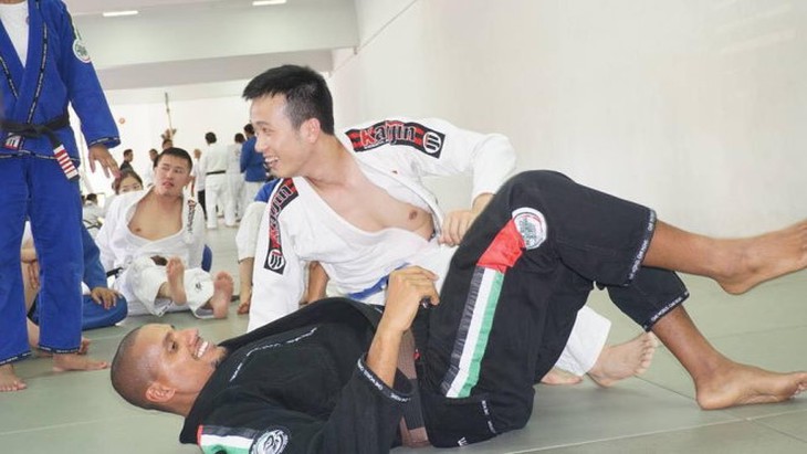 Từ IT đến trọng tài quốc tế jiu-jitsu