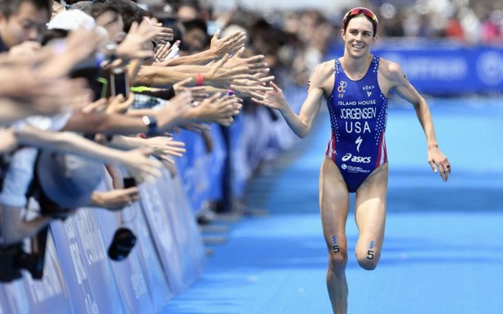 Gwen Jorgensen - nữ kế toán viên người Mỹ nắm giữ kỷ lục 3 môn phối hợp ở Olympic.-Ảnh: Pinterest