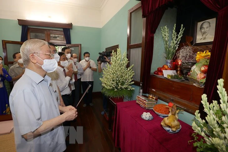 Nón 'hiệp khách' đi muôn phương - Ảnh 8.