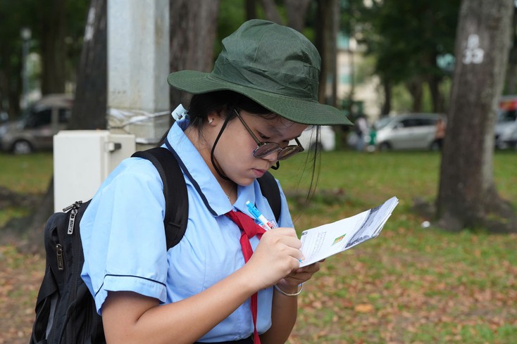 Muôn kiểu làm bài của thí sinh thi chung kết Giải Lê Quý Đôn- Ảnh 12.