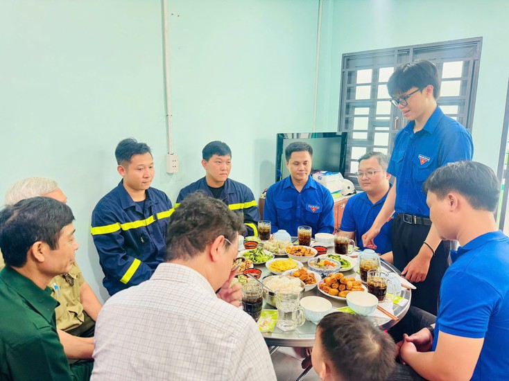 Tuổi trẻ phường Tân Hòa tiếp lửa truyền thống cách mạng nhân kỷ niệm Ngày Thương binh Liệt sĩ- Ảnh 4.