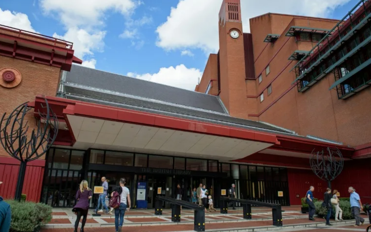 Oscar Wilde grandson to collect reissued British Library pass
