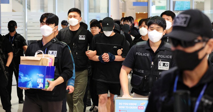 Police seek to detain most South Koreans returned from Cambodia over online scam schemes