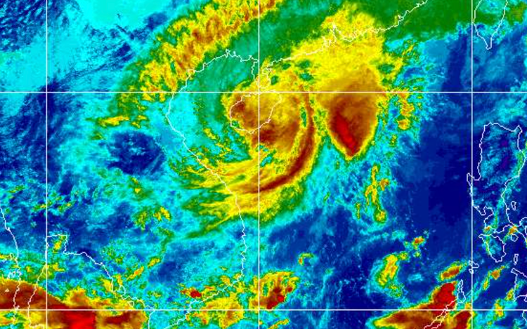 Storm Fengshen forecast to make landfall in central Vietnam tomorrow