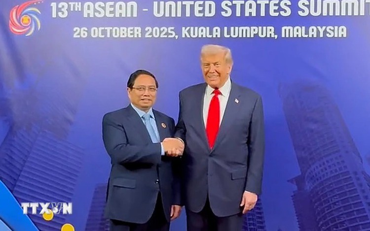 US president Donald Trump accepts invitation to visit Vietnam