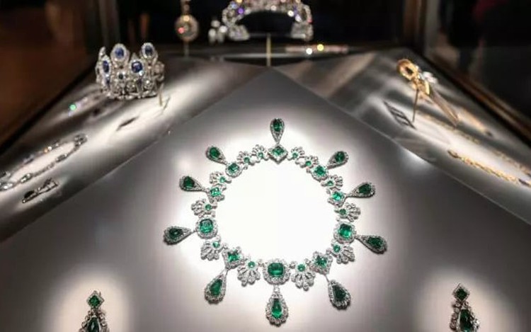 France arrests five new suspects over Louvre heist: prosecutor