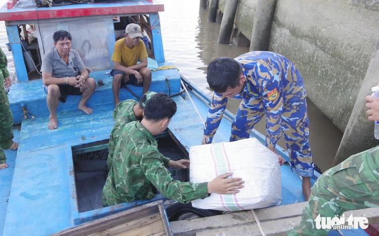 Authorities in Vietnam’s Vinh Long seize over 7 tonnes of wildlife products illegally transported from Indonesia