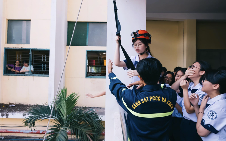 Ho Chi Minh City tests phone-free recess at 16 schools