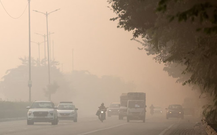 India tightens anti-pollution curbs in capital Delhi as air quality dips
