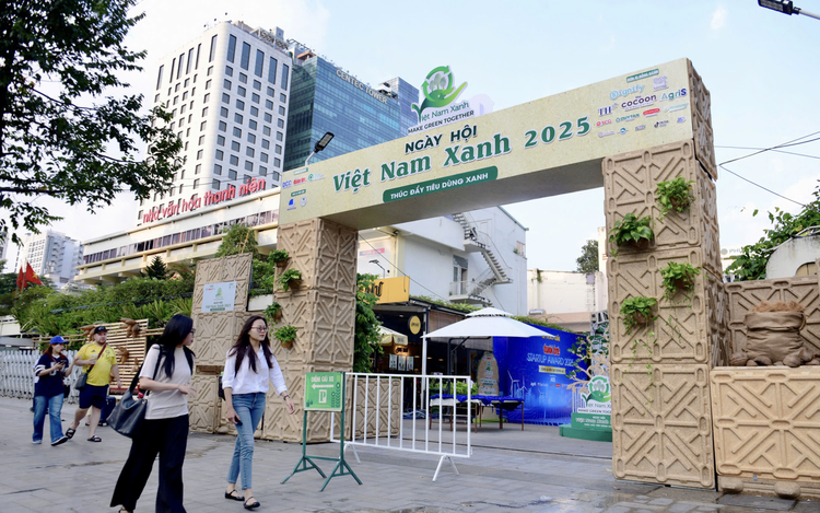 Breakfast @ Tuoi Tre News — November 15
