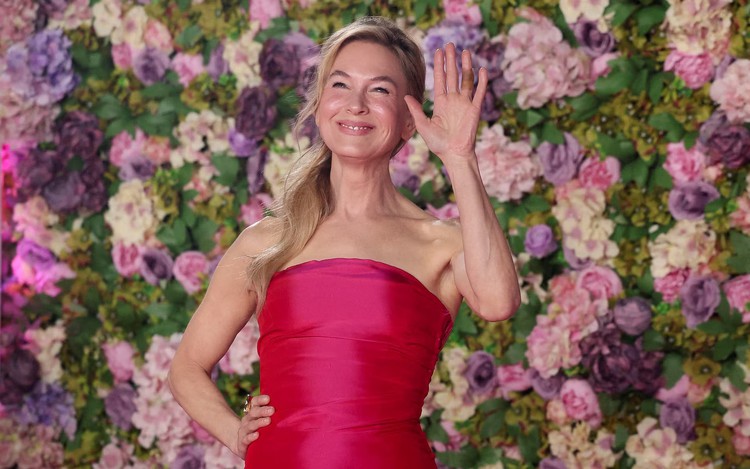 Bridget Jones gets her own statue in London's Leicester Square