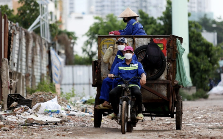 Ho Chi Minh City faces waste backlogs as landfill restricts daytime operations