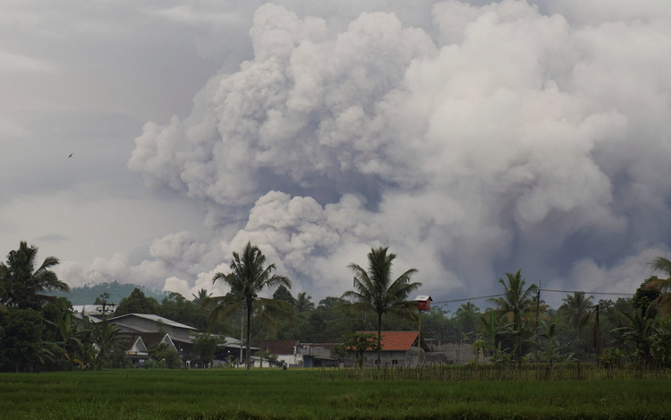 Indonesia evacuates stranded climbers after Semeru volcano erupts 

