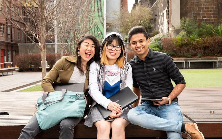 Vietnamese enrollees in Australia record significant decline amid visa policy change