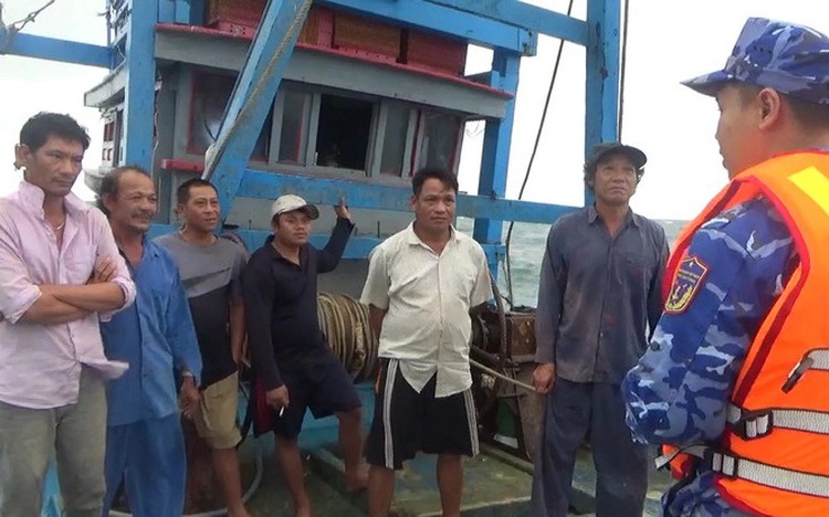 Vietnam vows strict crackdown on IUU fishing violations