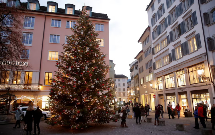 Swiss billionaire calls for higher tax on rich
