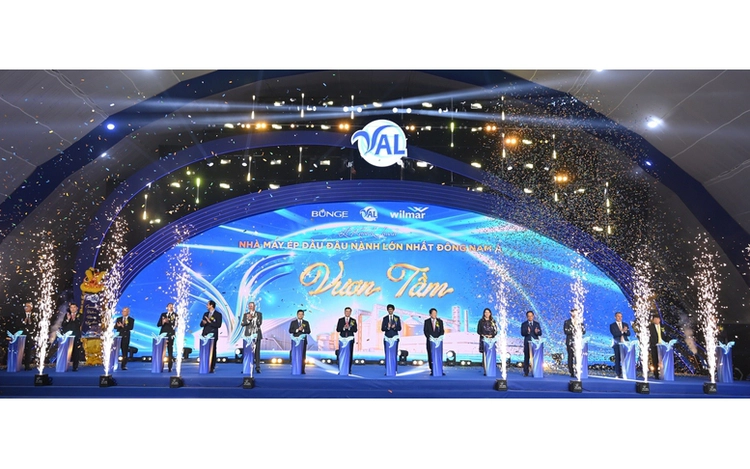 US-Singapore joint venture unveils soybean crushing expansion project in Ho Chi Minh City