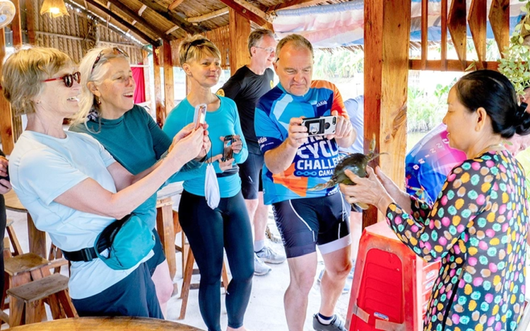 Breakfast @ Tuoi Tre News — December 12