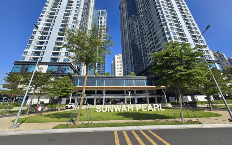 Ho Chi Minh City court summons Sunwah Pearl building owners to attend court proceedings
