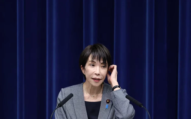 Japan reaffirms no-nukes pledge after official floats weapons idea